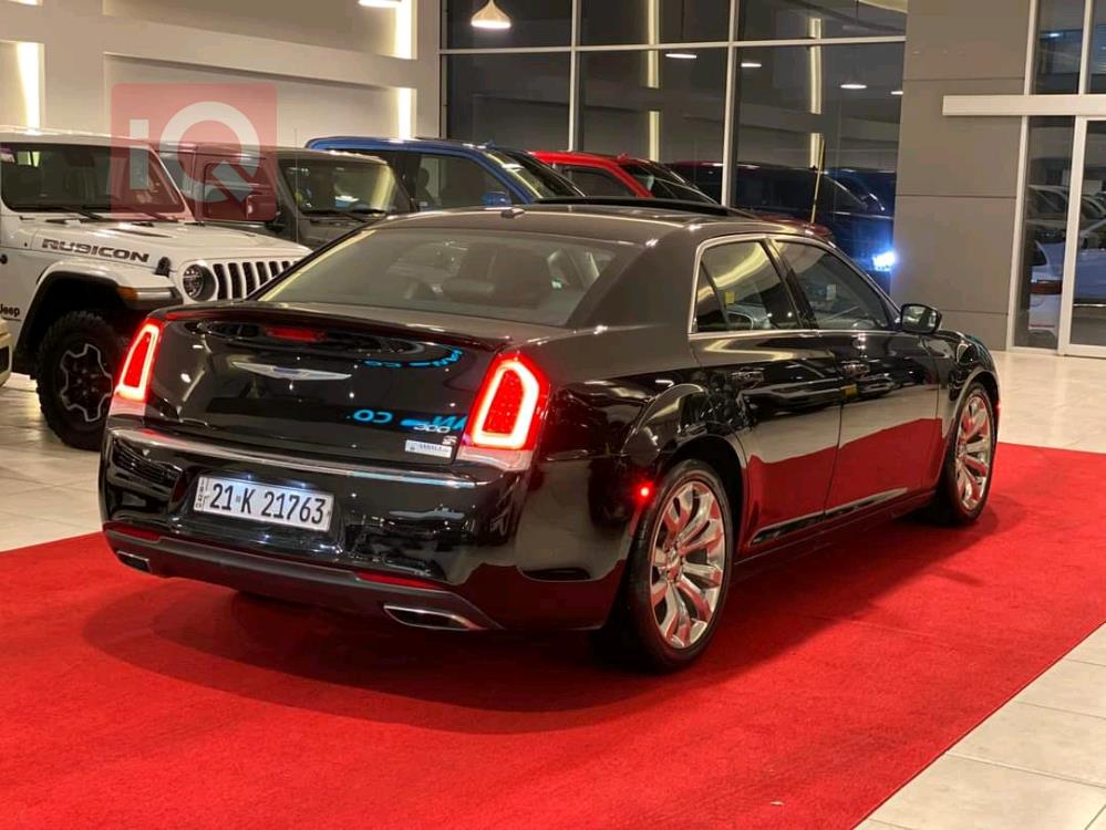كرايسلر 300